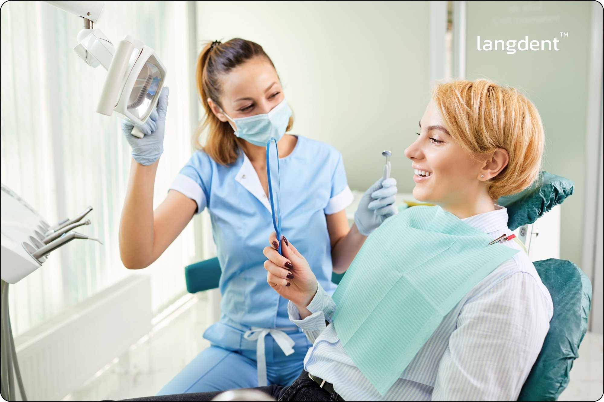 hero-section-smiling-dental.02